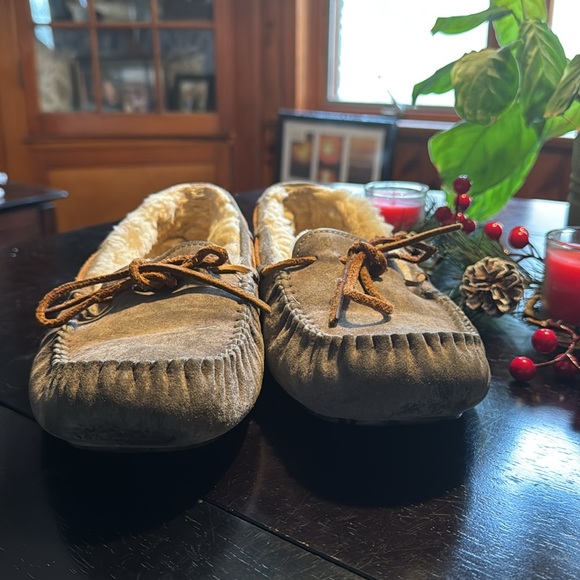 Ugg slippers - Picture 3 of 5